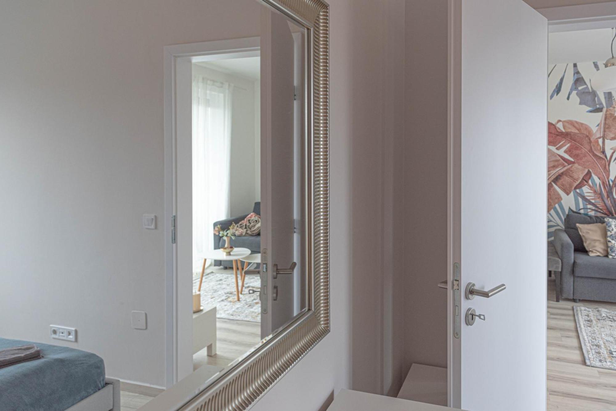 Dob36 Apartment With Free Private Parking And Balcony Budapest Luaran gambar